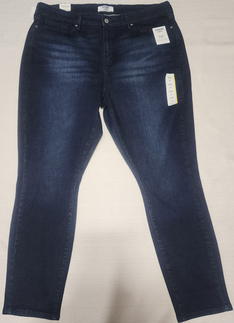 Denizen mid rise skinny jeans W34'' x L30'' women's